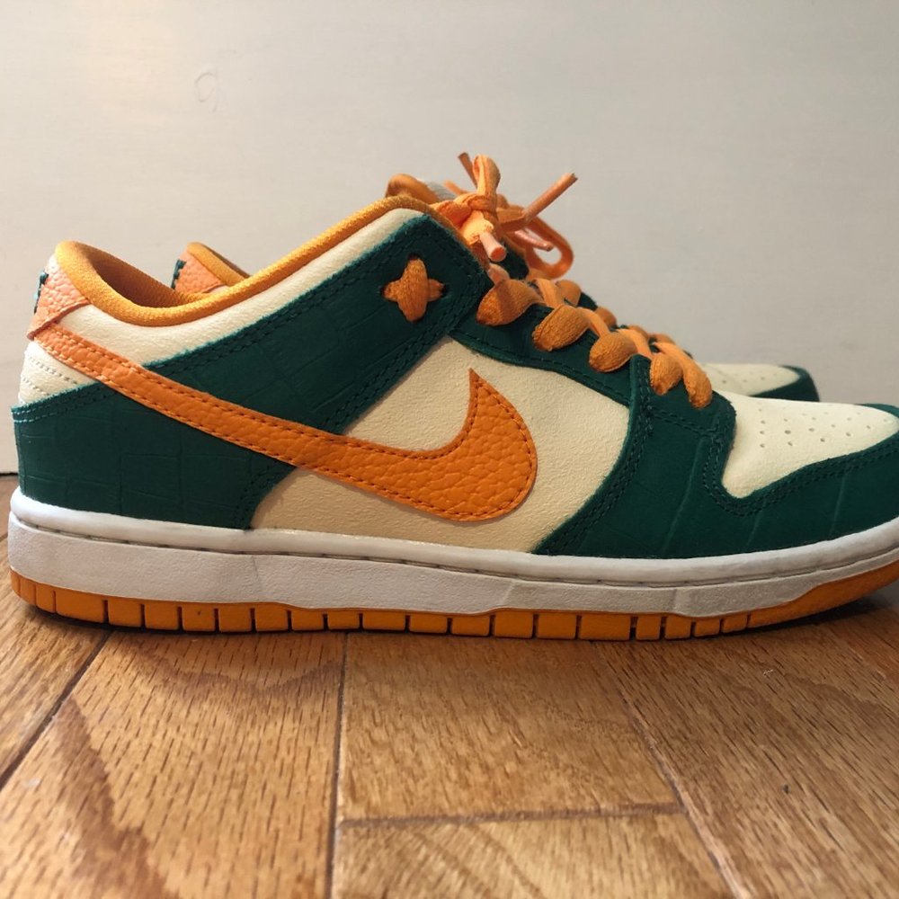 Nike Dunk SB Low Legion Pine Kumquat Size 5.5M/7W - Picture 2 of 9
